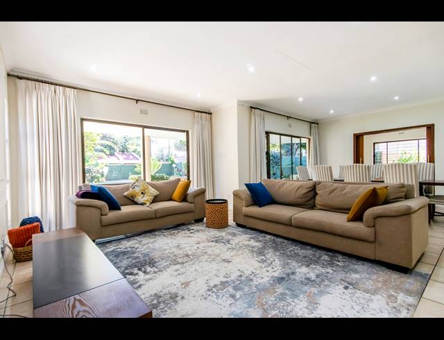 3 BEDROOM FREEHOLD RENTED IN GALLO MANOR